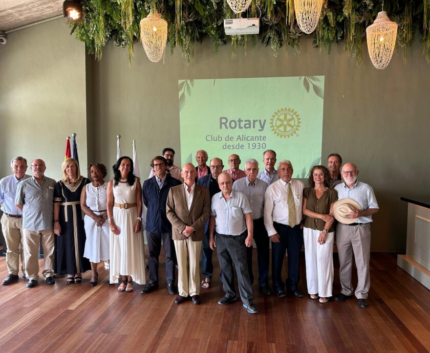 Foto Invitación al Diputado de Cultura en Rotary Club de Alicante