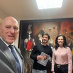 LA FJA ENTREGA EL LIBRO CIENTIFICO AL ARTISTA ALEJANDRO MARTINEZ CON LA PUBLICACION DE SU OBRA “LA CEGUERA”